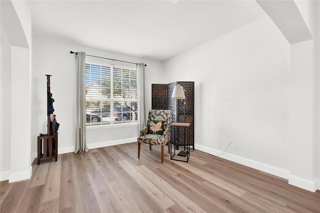 14638 Riverside Drive