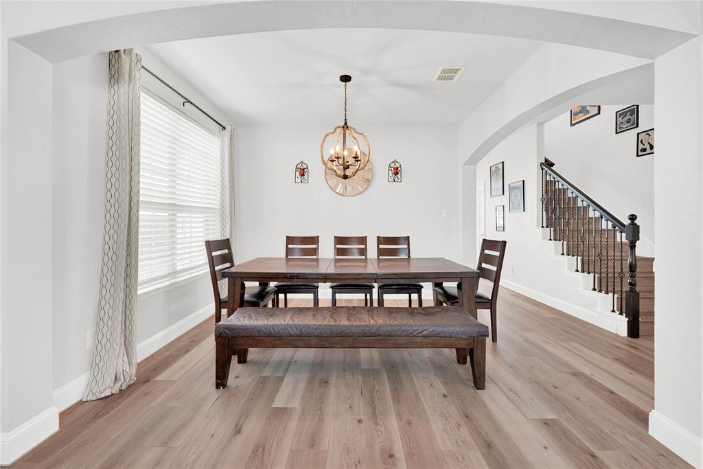 14638 Riverside Drive