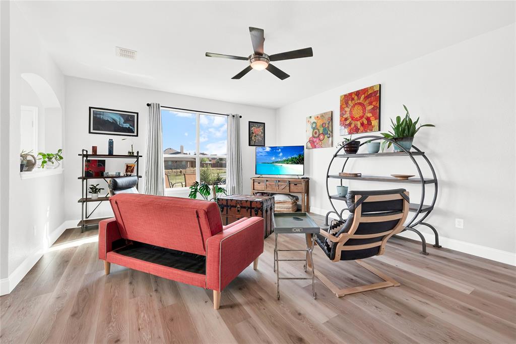 14638 Riverside Drive