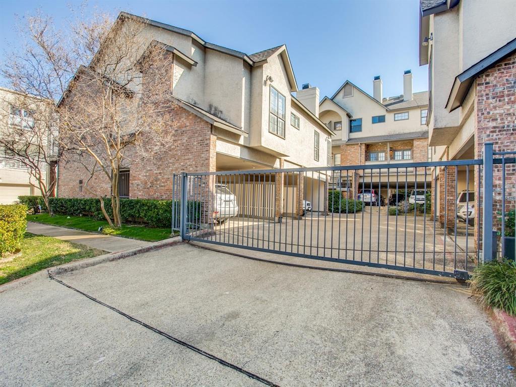 Barrington Oaks At Turtle Creek - Residential