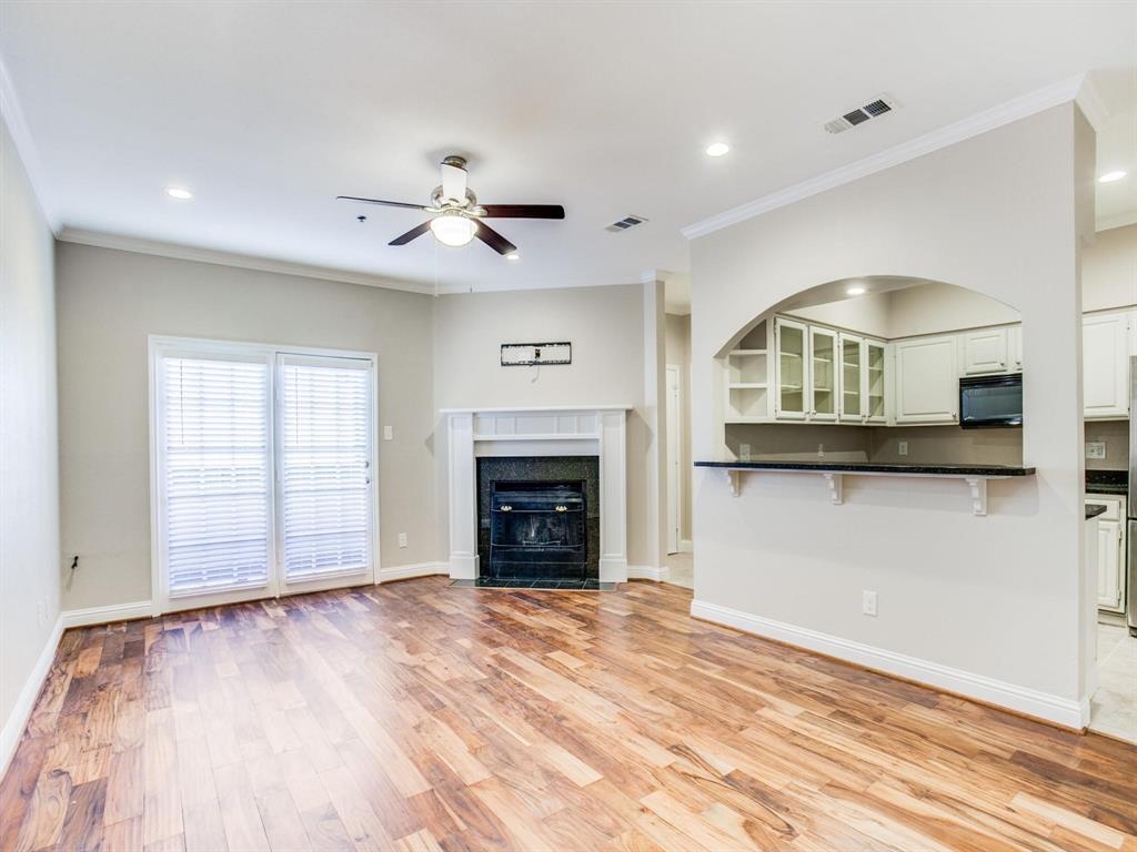 4102 Buena Vista Street 10