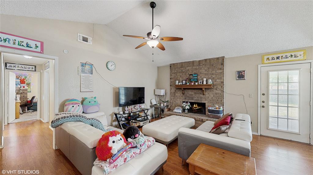 841 Santa Fe Trail