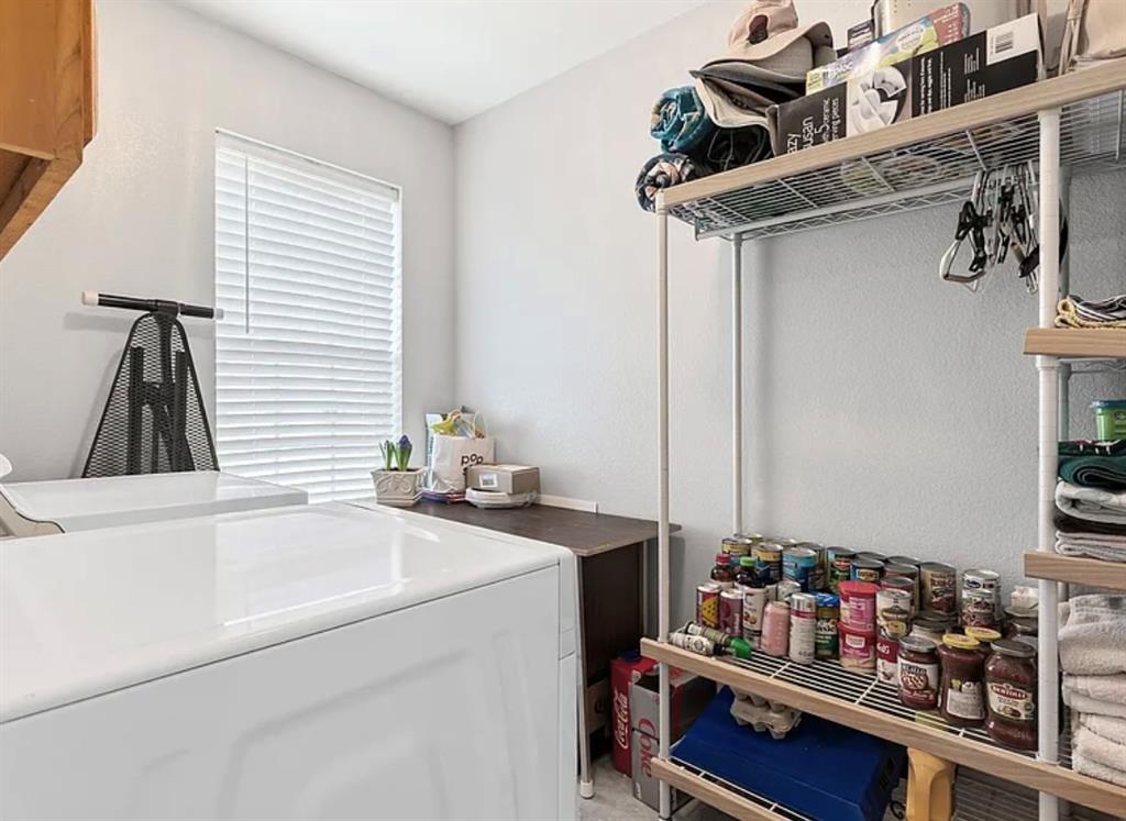 WINNIE MARTIN - Residential