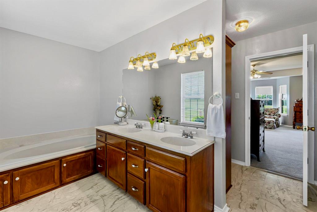 WINNIE MARTIN - Residential