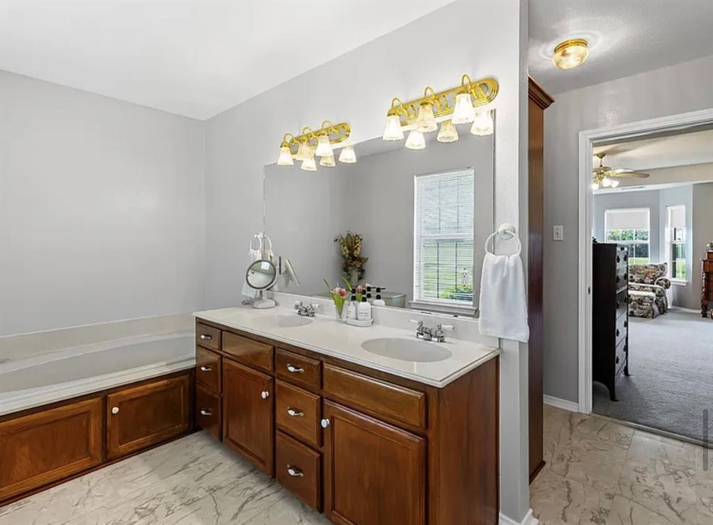 WINNIE MARTIN - Residential