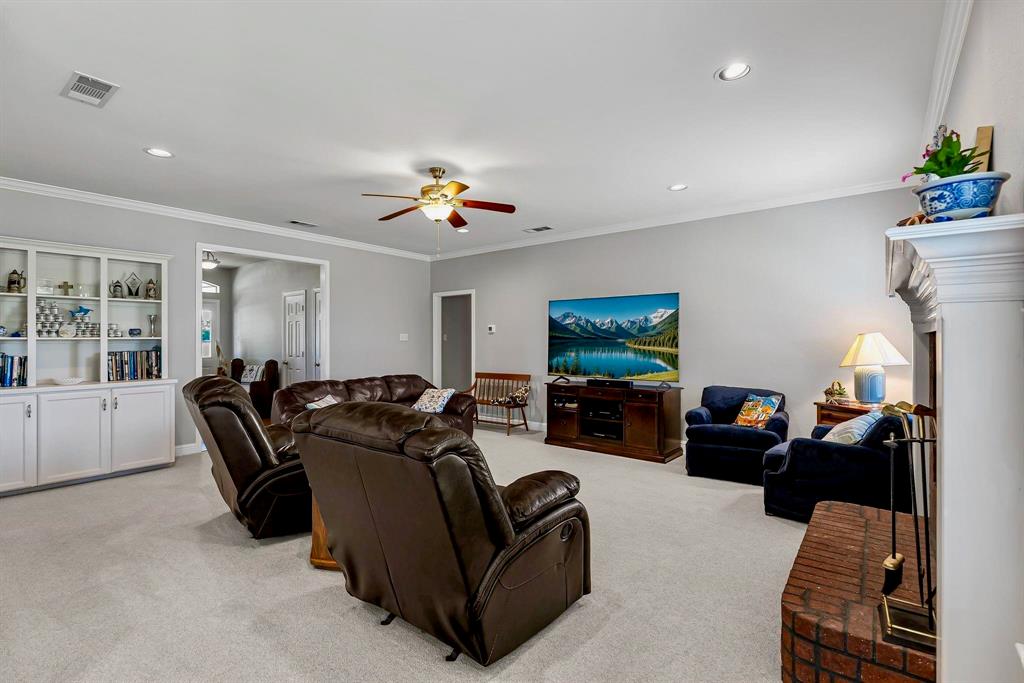 WINNIE MARTIN - Residential