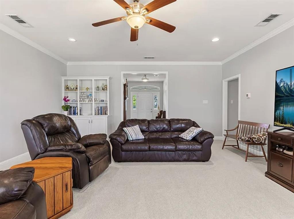 WINNIE MARTIN - Residential