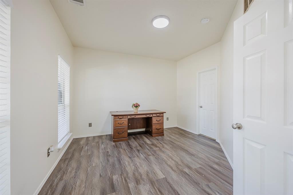 5004 Boxwood Lane