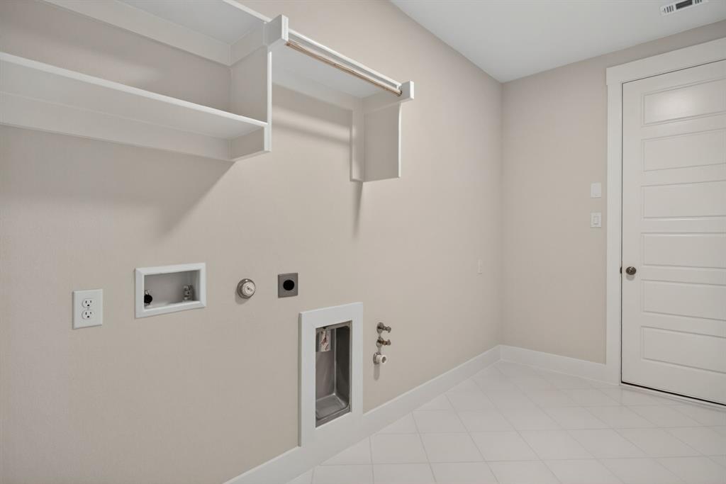 Tuscan Ests - Residential
