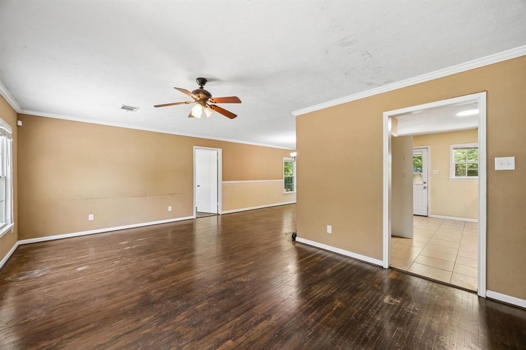 3228 E Perryton Drive