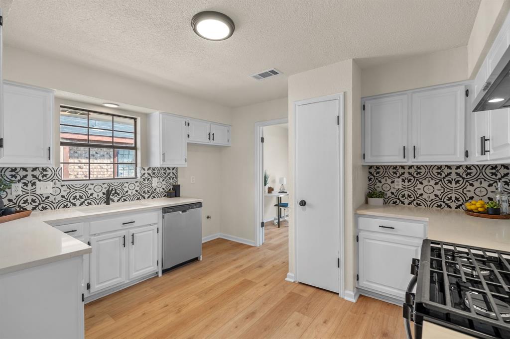 2015 Garden Crest Lane