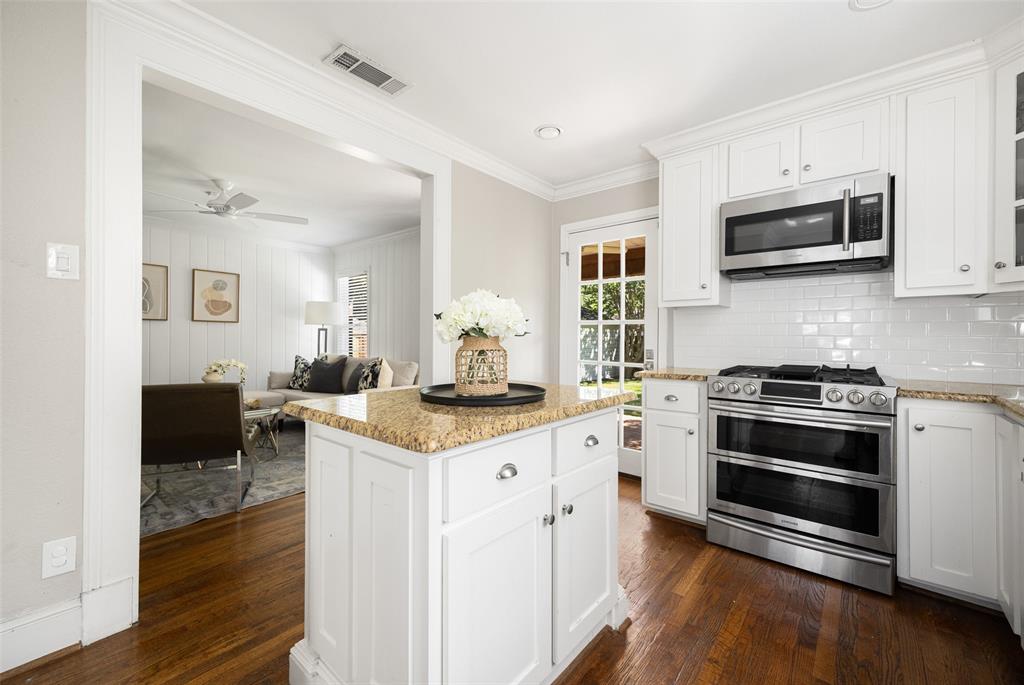 Hal Moseleys 02 - Residential