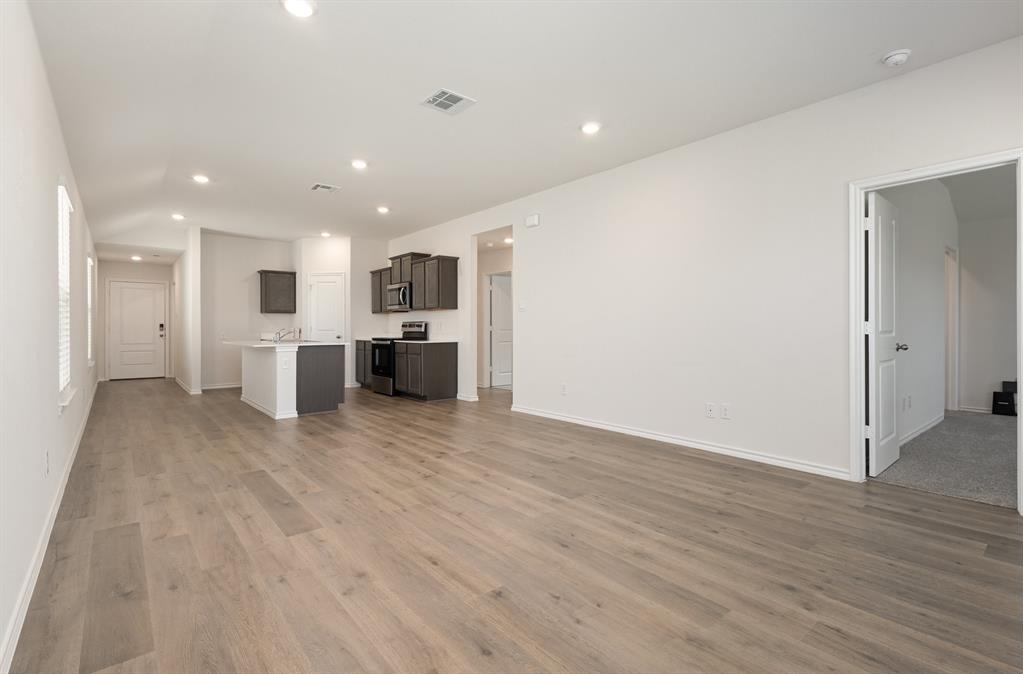 Magnolia Ph 10 - Residential