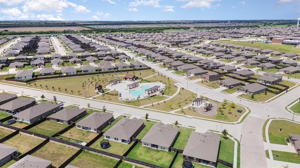 Magnolia Ph 10 - Residential