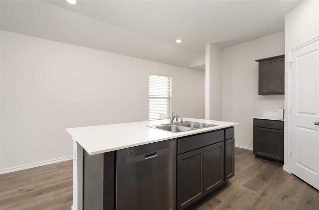 Magnolia Ph 10 - Residential