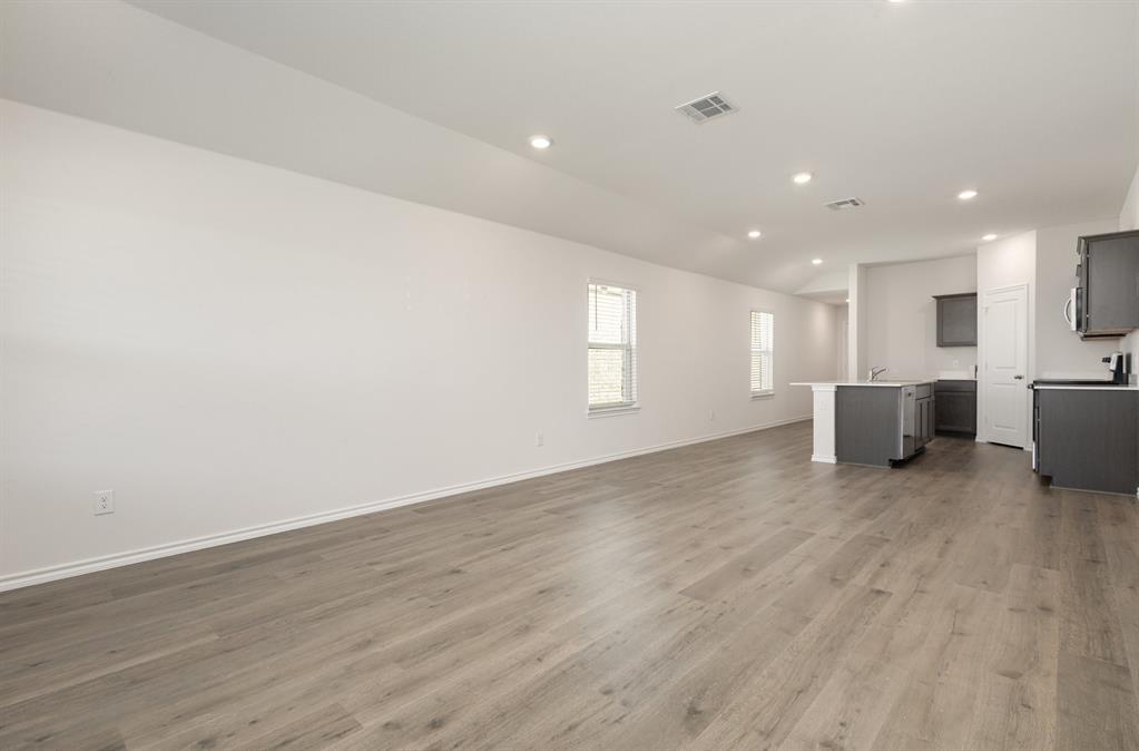 Magnolia Ph 10 - Residential