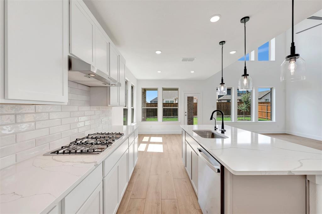 5005 Lily Creek Drive