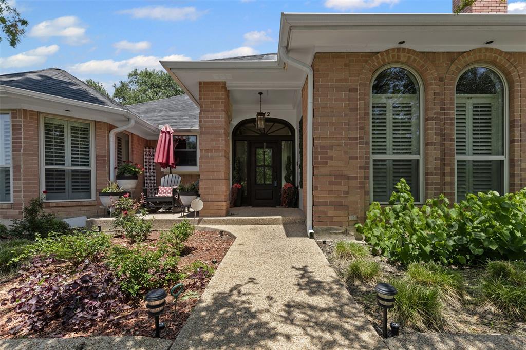 3512 Ridglea Country Club Drive