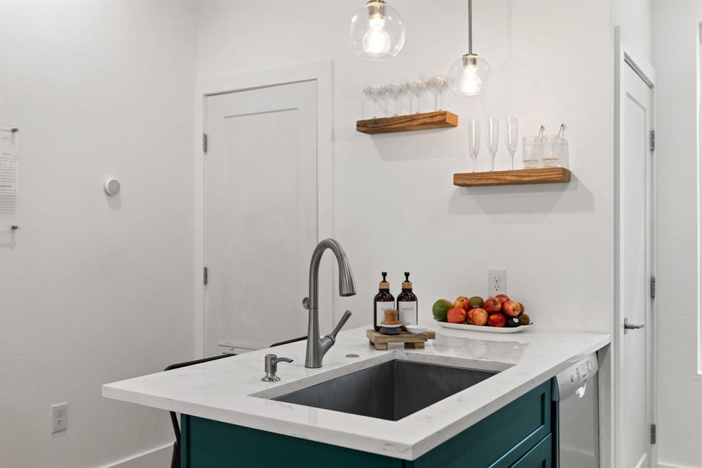 Moser Up at Henderson - Residential Lease