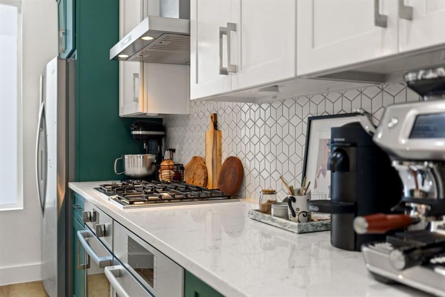 Clean, updated, and move-in ready! This 3-story condo in the heart of Knox Henderson offers low-maintenance living with great functionality. Featuring 1 bedroom, 1.5 baths, and a rare flex space in the garage that’s been upgraded with enhanced circulation making it perfect for a home gym, or creative space. The community features plenty of additional parking. The main level includes an open living and kitchen area with wood floors, modern finishes, a balcony, and great natural light. Kitchen features include stainless steel appliances, sleek cabinetry, a wine fridge, and a breakfast bar. Upstairs, you’ll find a spacious bedroom with a large bathroom featuring a tub and large walk in shower. The upstairs also includes a spacious walk-in closet. Additionally, a half bath on the first level adds convenience for guests. Located in one of Dallas’ most walkable neighborhoods, just minutes from the Katy Trail, shops, restaurants, and nightlife. Easy access to 75 makes commuting a breeze. A great opportunity for anyone looking to live close to it all with style and flexibility.