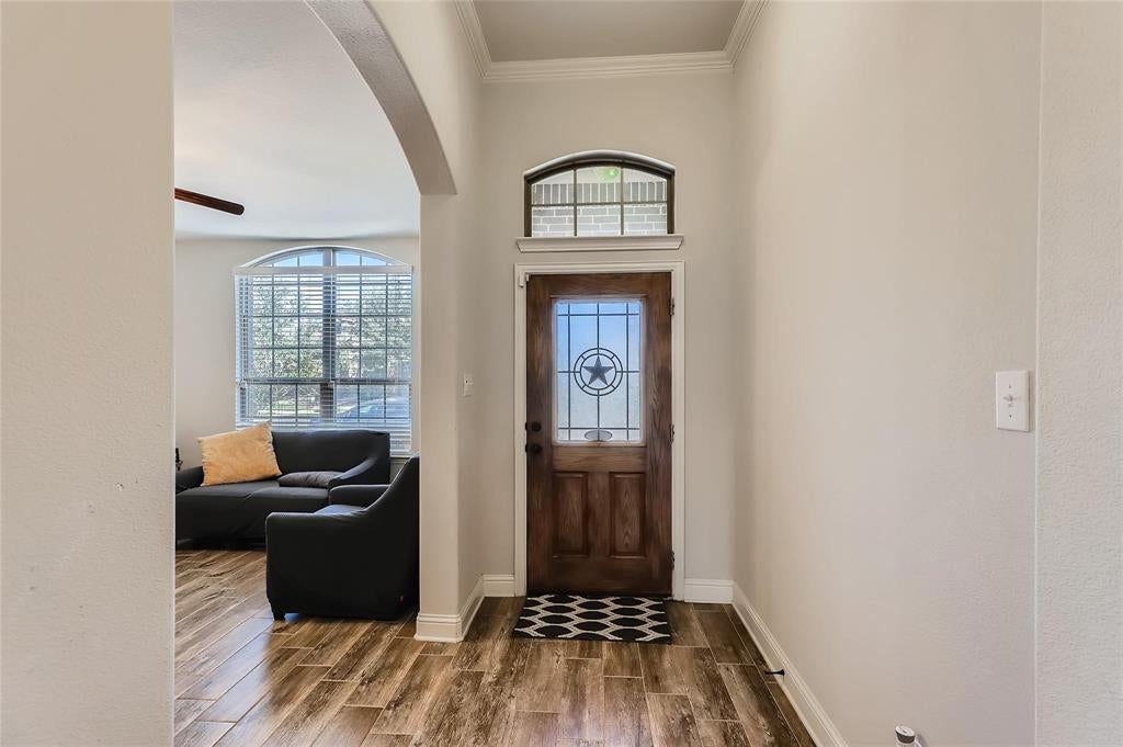 1025 Colonial Drive