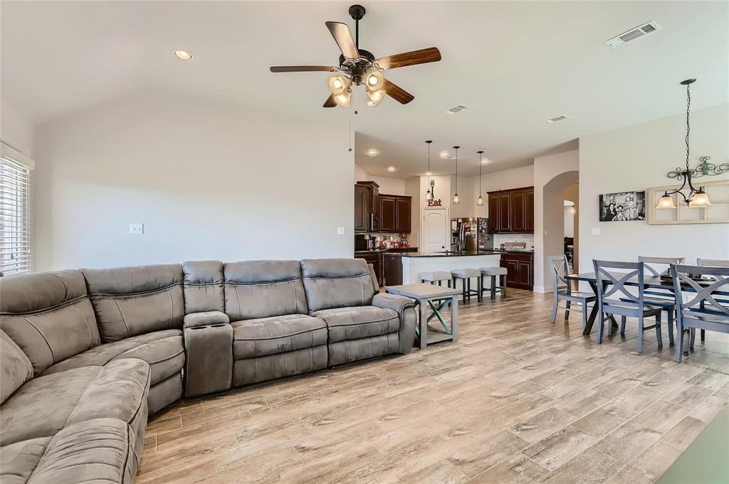 1025 Colonial Drive
