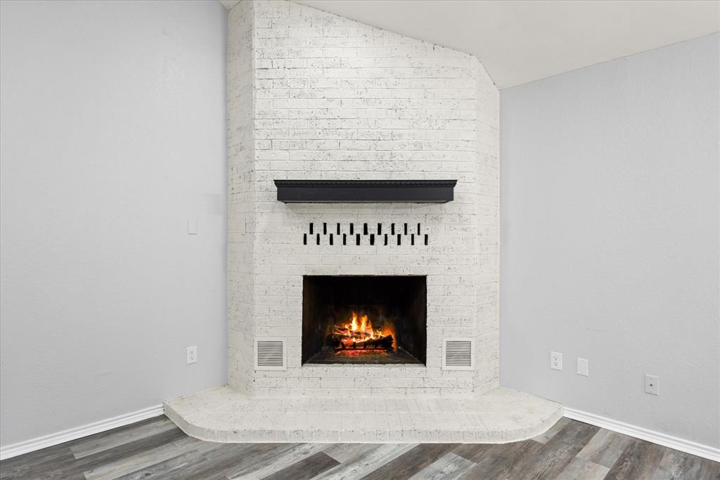 1906 W Spanish Trail Drive
