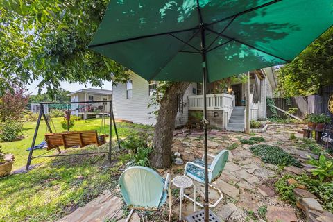 Tiny photo for 932 Williams Street, Rockwall, TX 75087 (MLS # 21016022)