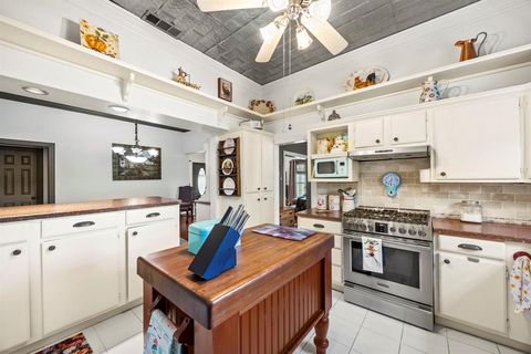 Tiny photo for 932 Williams Street, Rockwall, TX 75087 (MLS # 21016022)