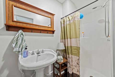 Tiny photo for 932 Williams Street, Rockwall, TX 75087 (MLS # 21016022)