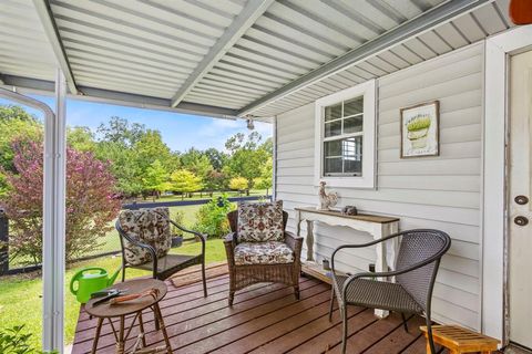 Tiny photo for 932 Williams Street, Rockwall, TX 75087 (MLS # 21016022)