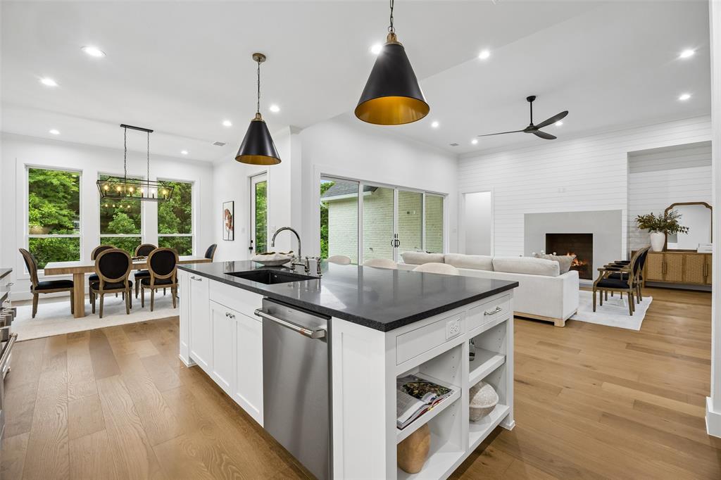 Azalea Hollow - Residential