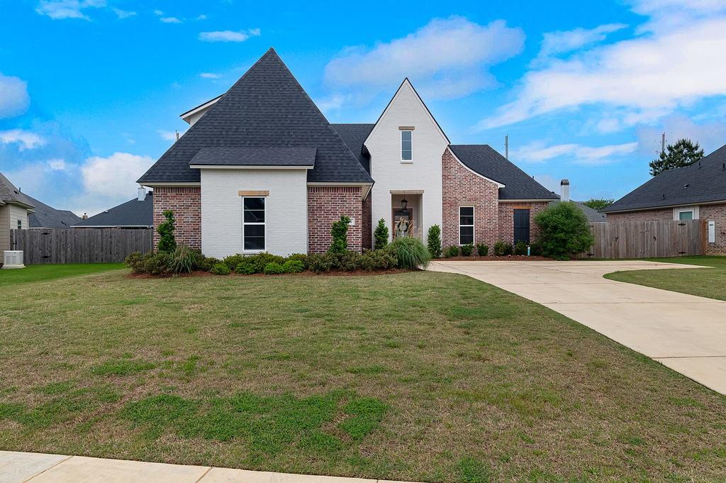 Pin Oak Landing - Residential