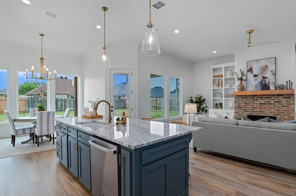 Pin Oak Landing - Residential