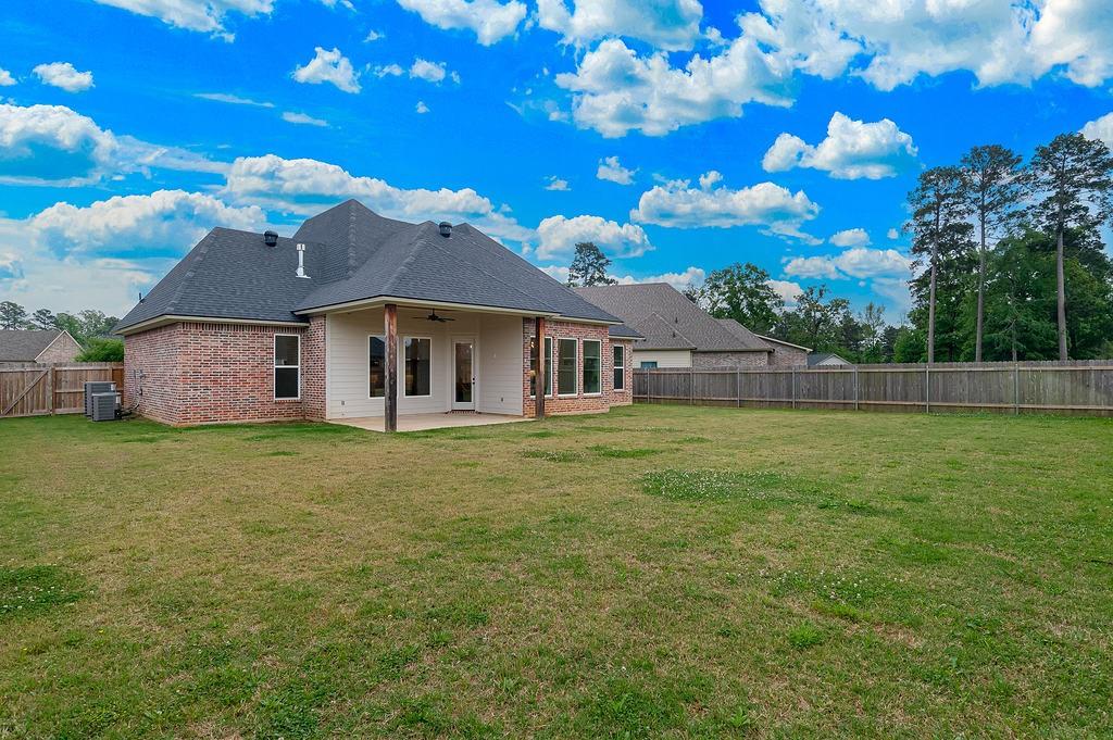 Pin Oak Landing - Residential