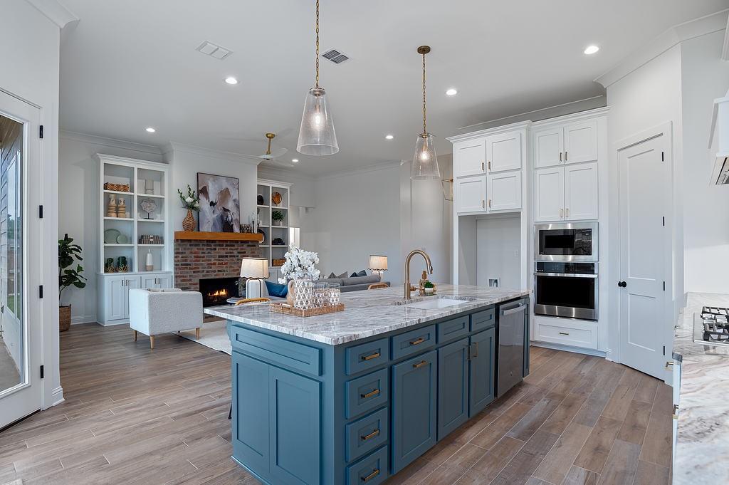 Pin Oak Landing - Residential
