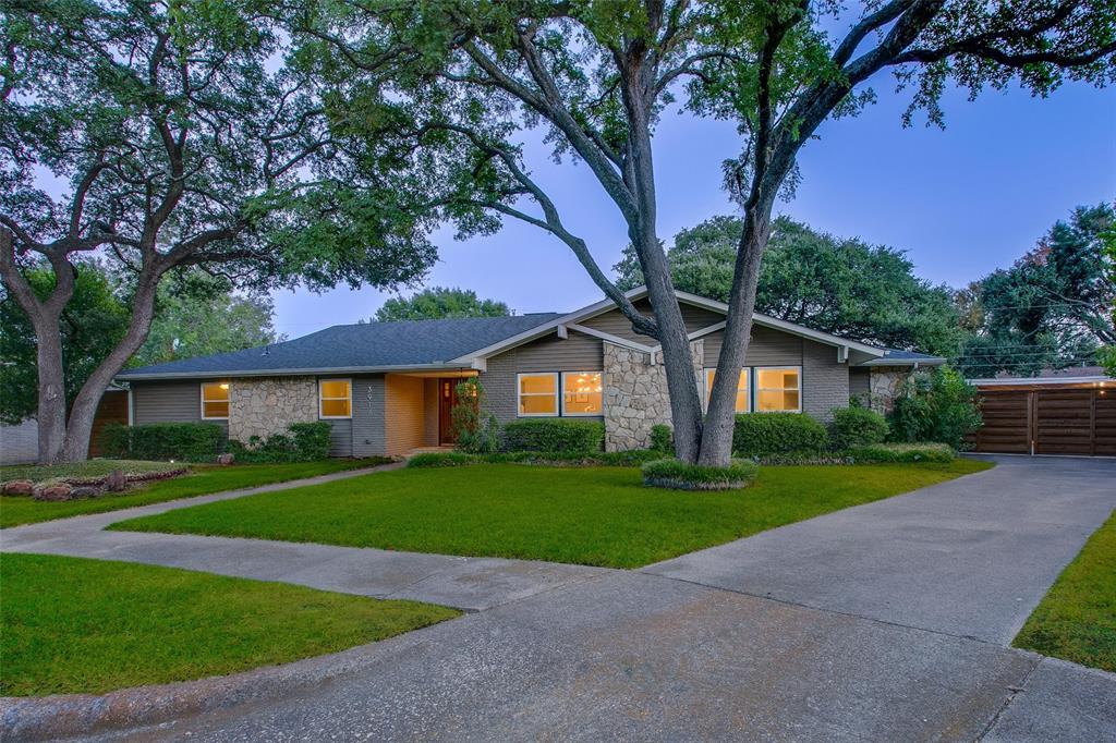 3918 Royal Palms Court