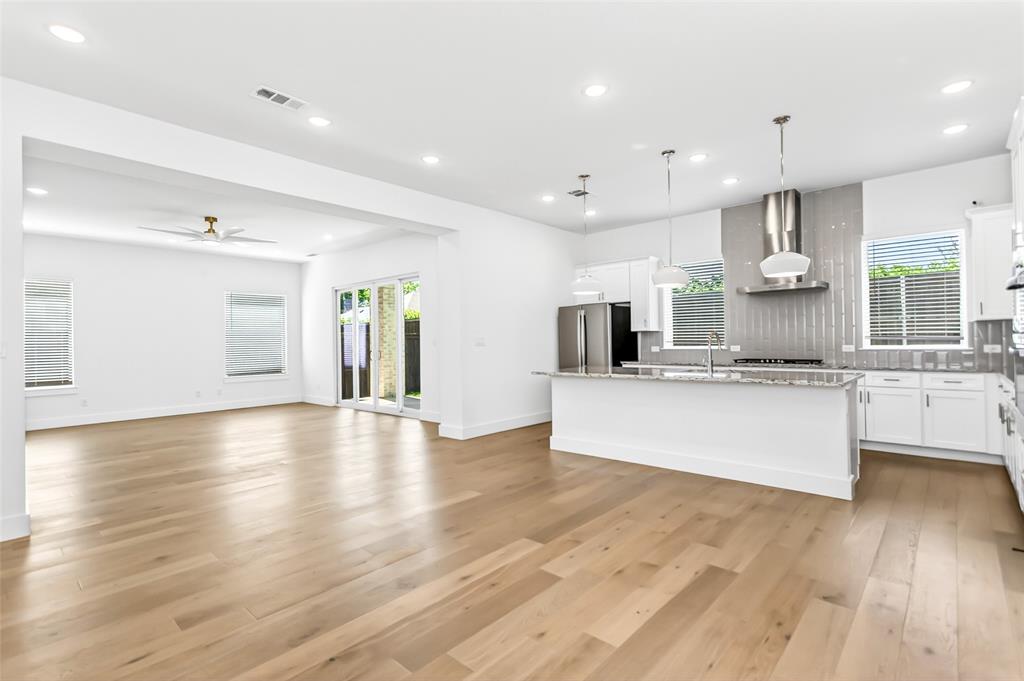 912 Banyan Tree Lane