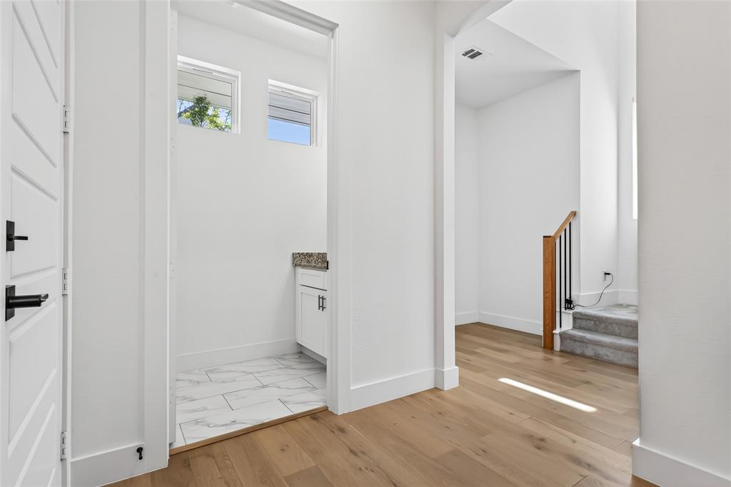 912 Banyan Tree Lane