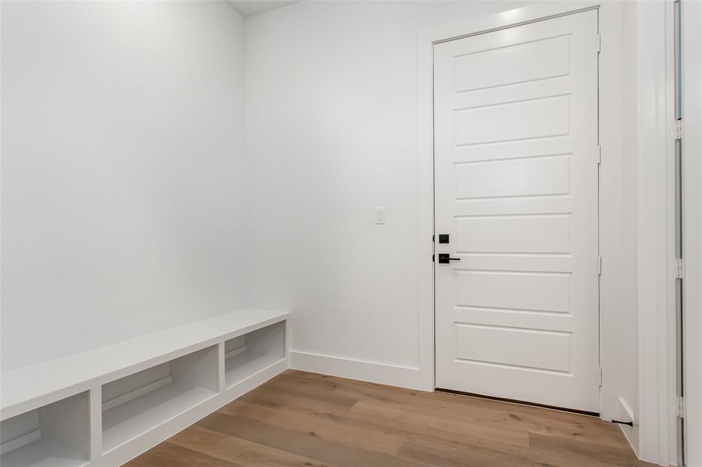 912 Banyan Tree Lane