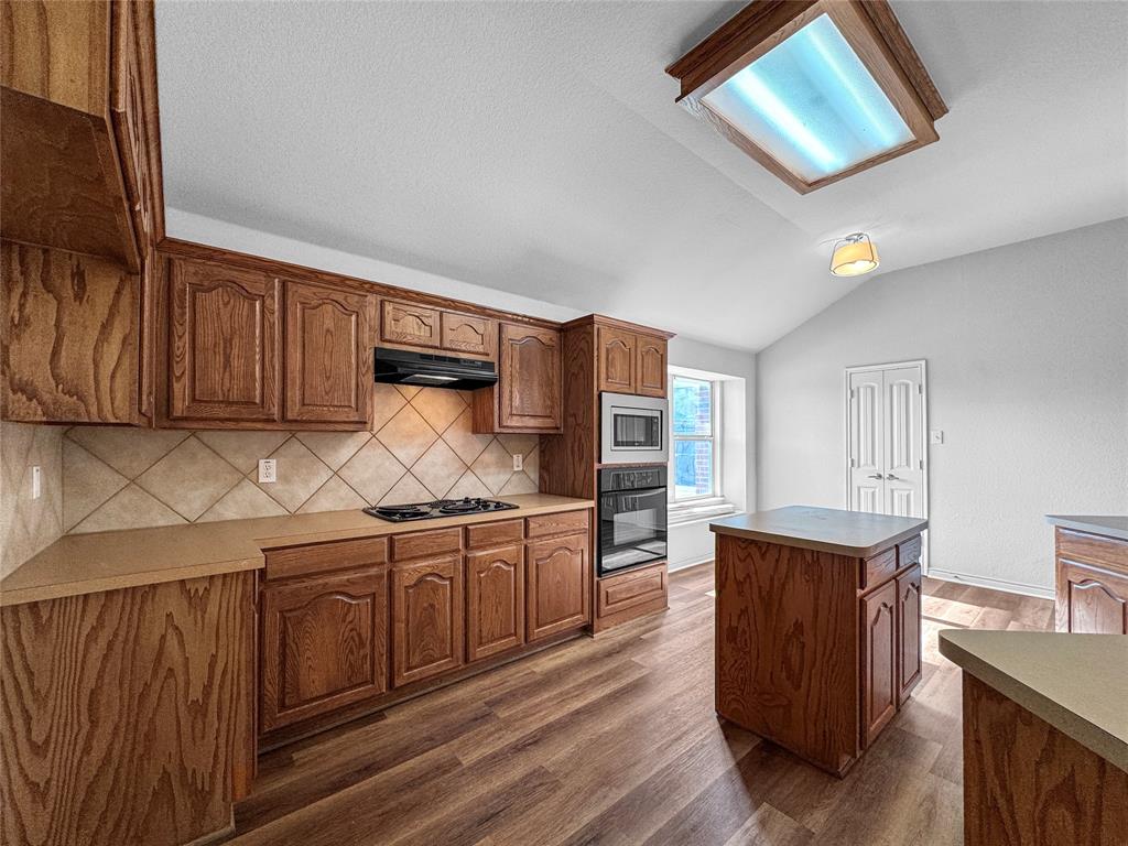 327 Kansas Trail