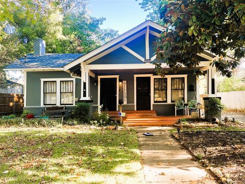 A home in Terrell