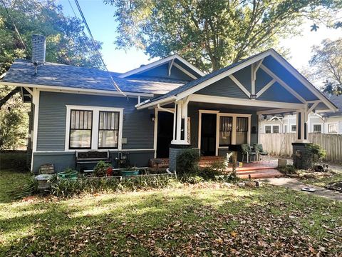 A home in Terrell