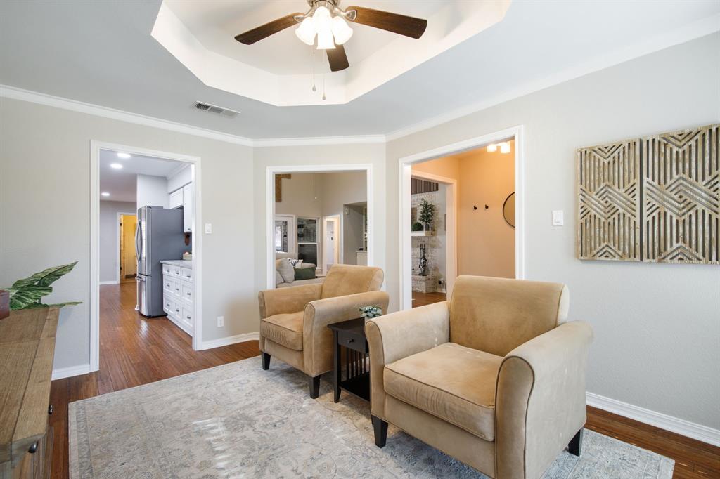 9 Rolling Hills Circle