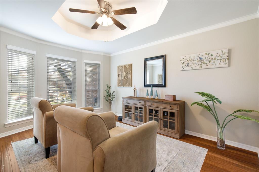 9 Rolling Hills Circle