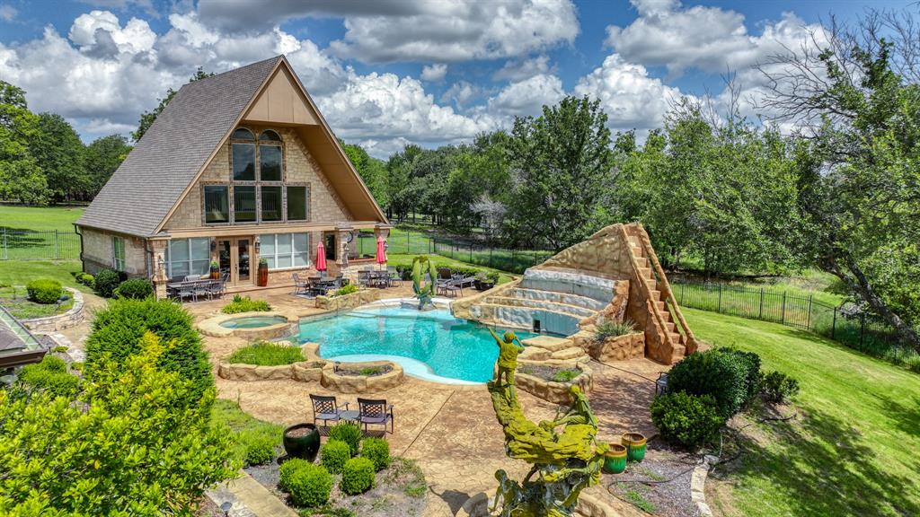 115 Autumn Springs Court