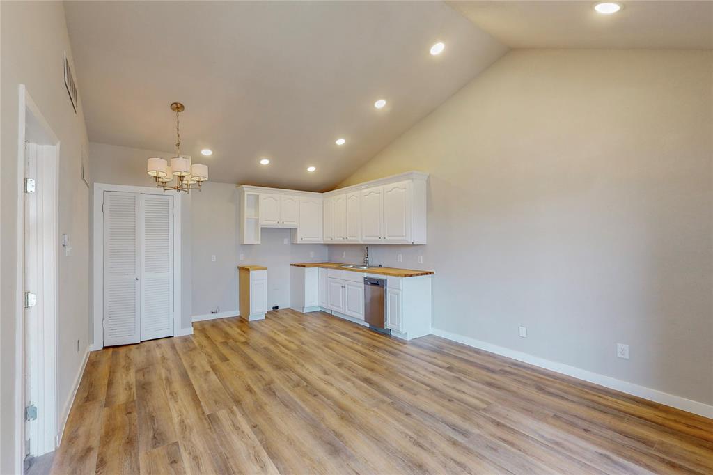 6108 Abrams Road 328
