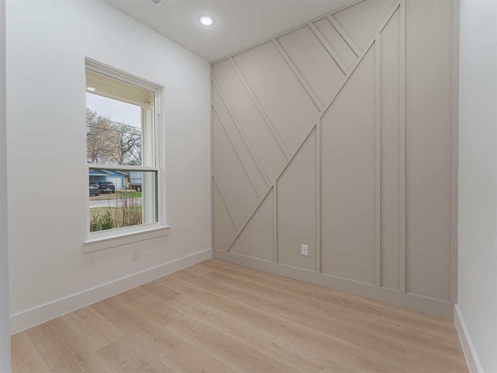 Central Ave - Residential