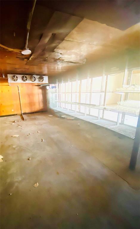 Oaks the Arlington - Commercial Sale