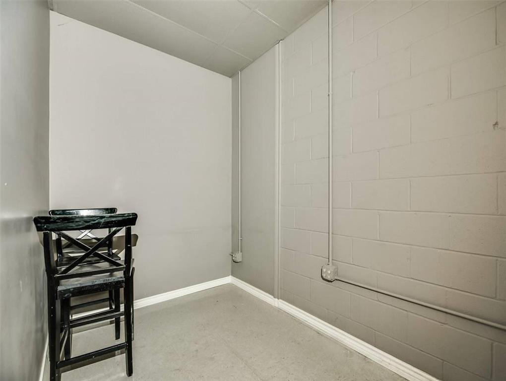 Oaks the Arlington - Commercial Sale